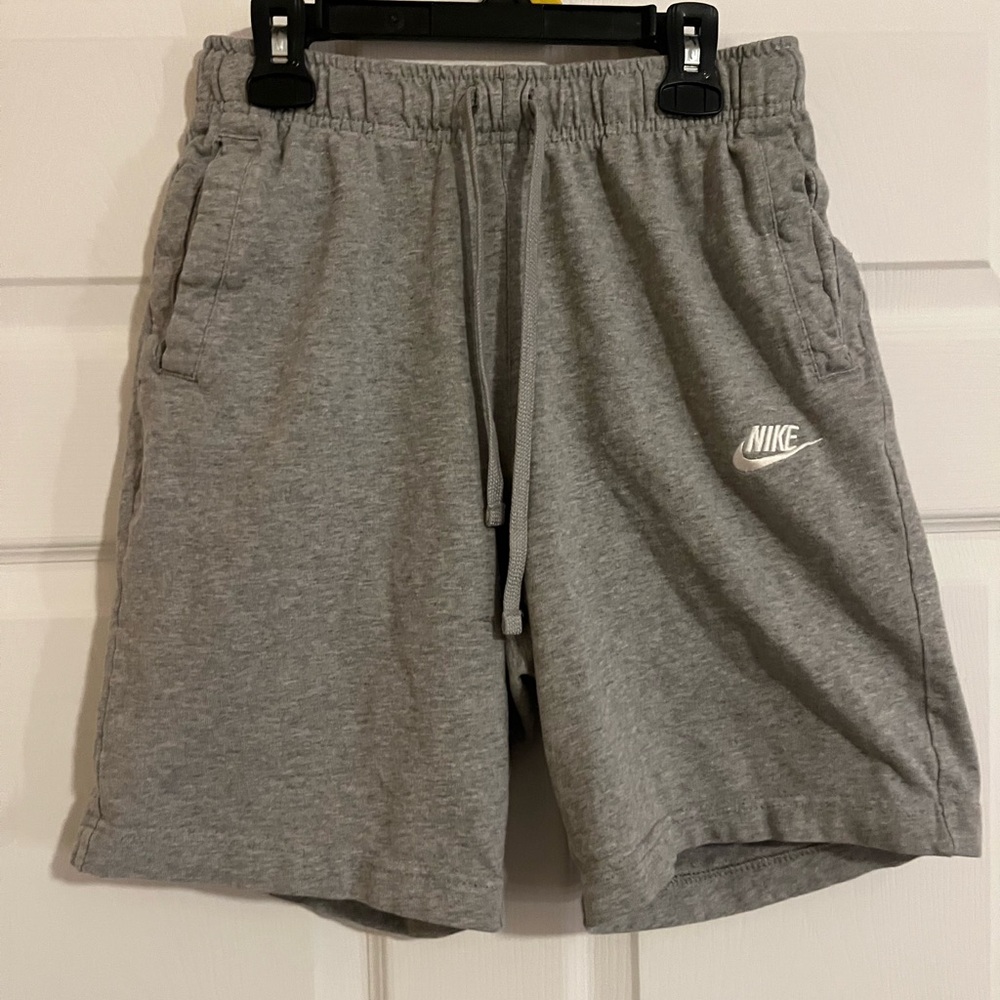 Women’s size small Grey Nike shorts